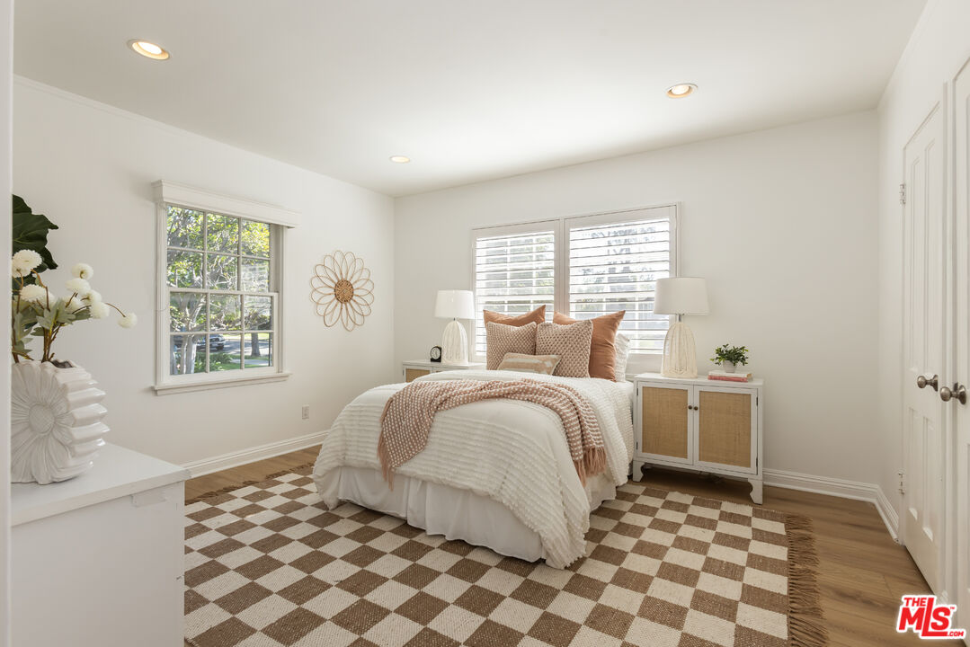3544 Gardenia Ave