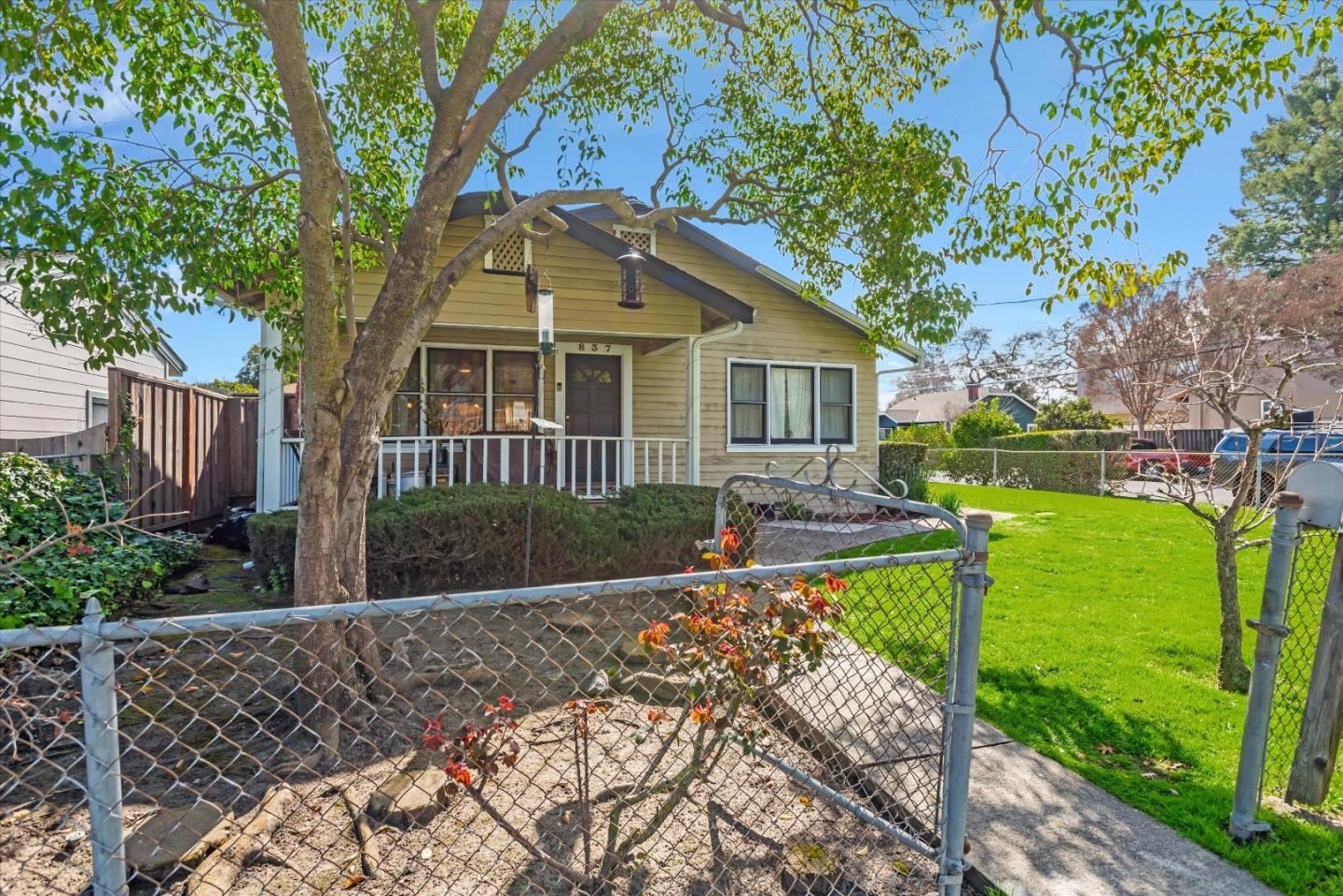 837 Vera AVE