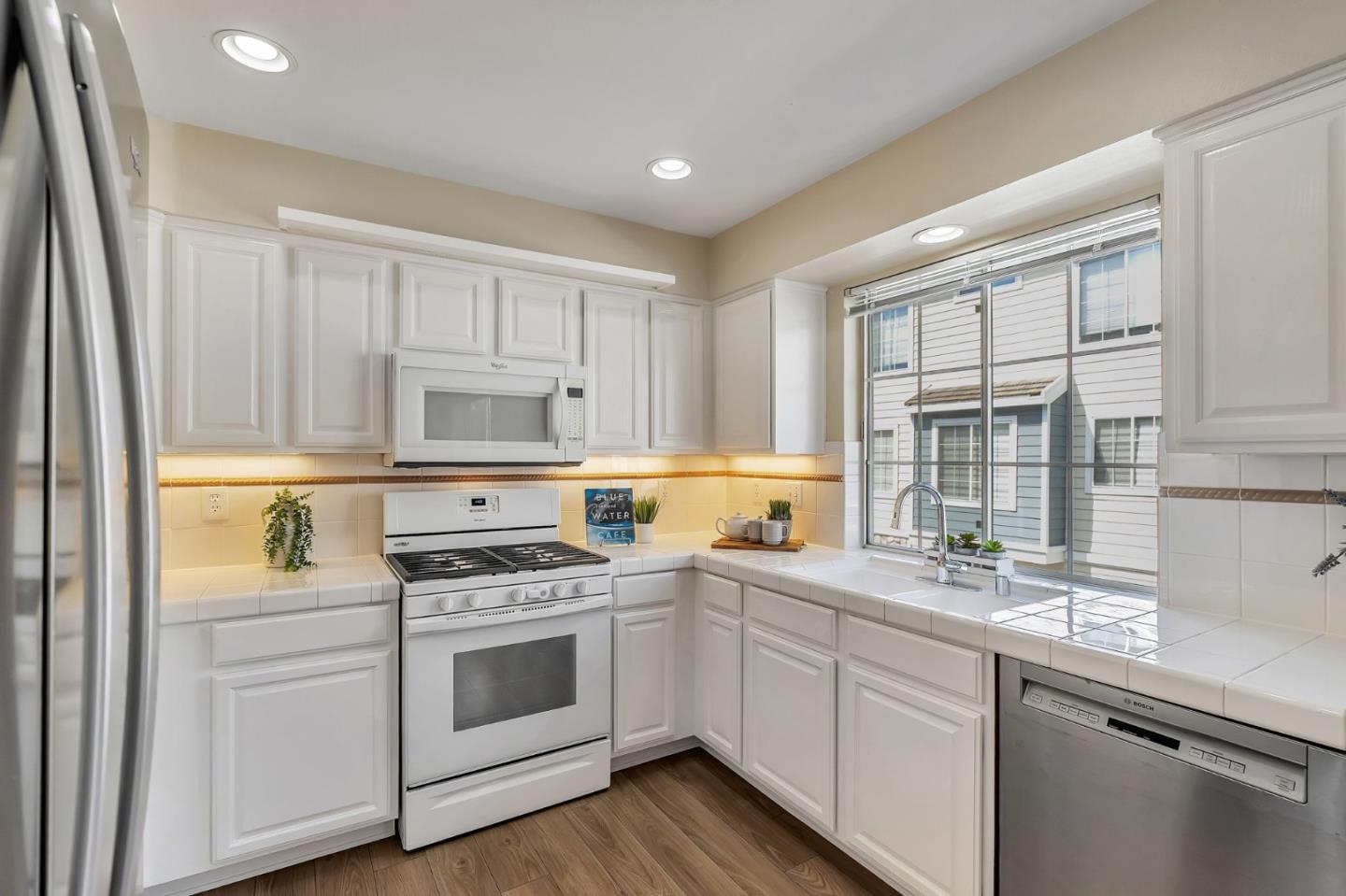 4 Passage LN