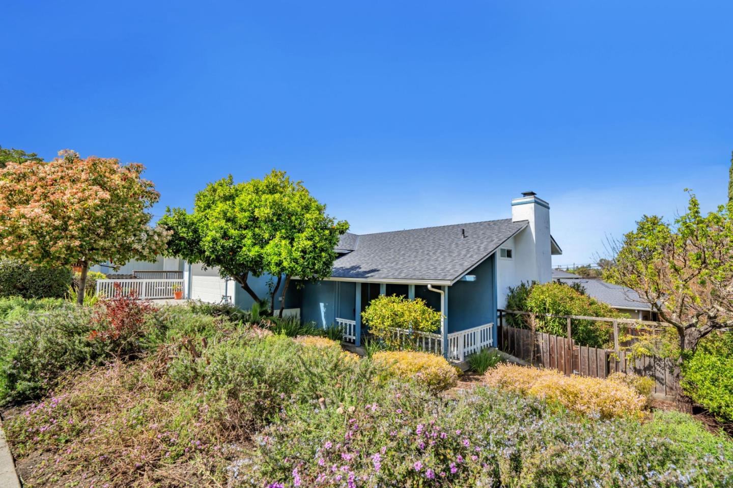 3706 Laurel WAY