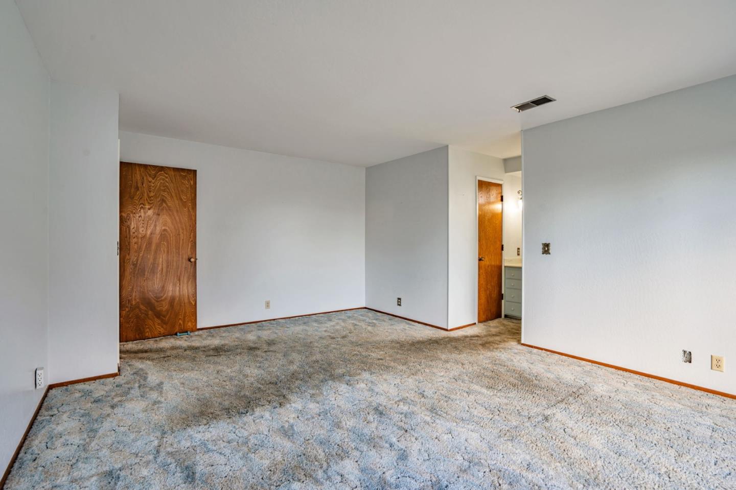 3706 Laurel WAY