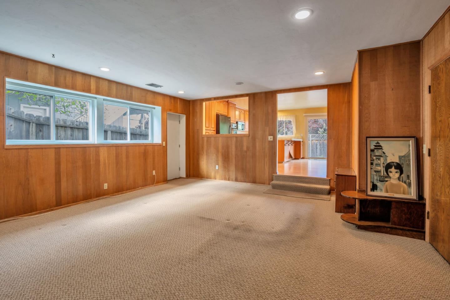 3706 Laurel WAY
