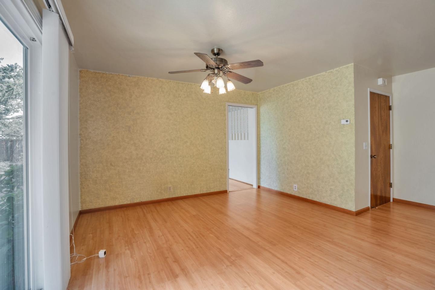 3706 Laurel WAY