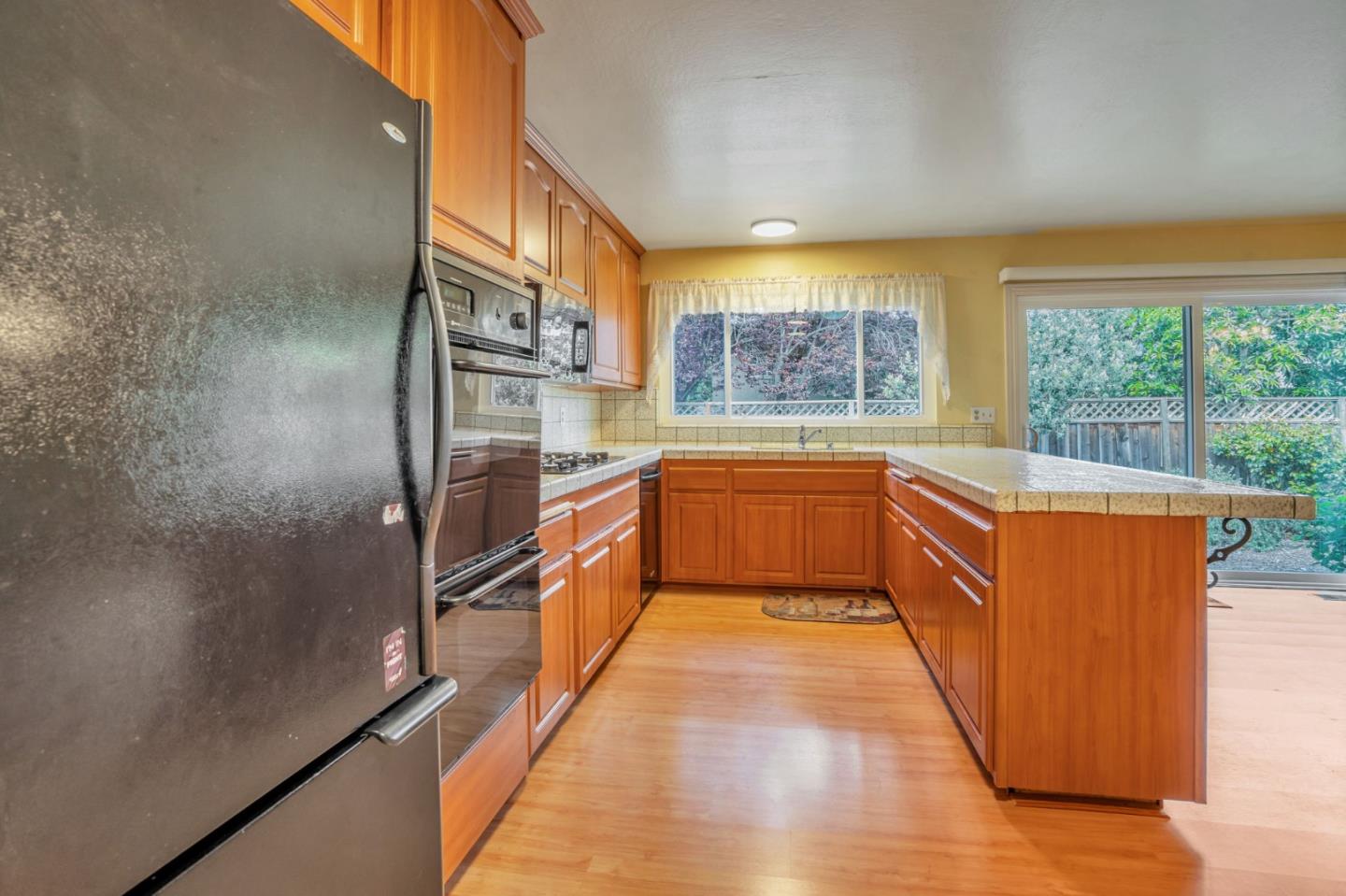 3706 Laurel WAY
