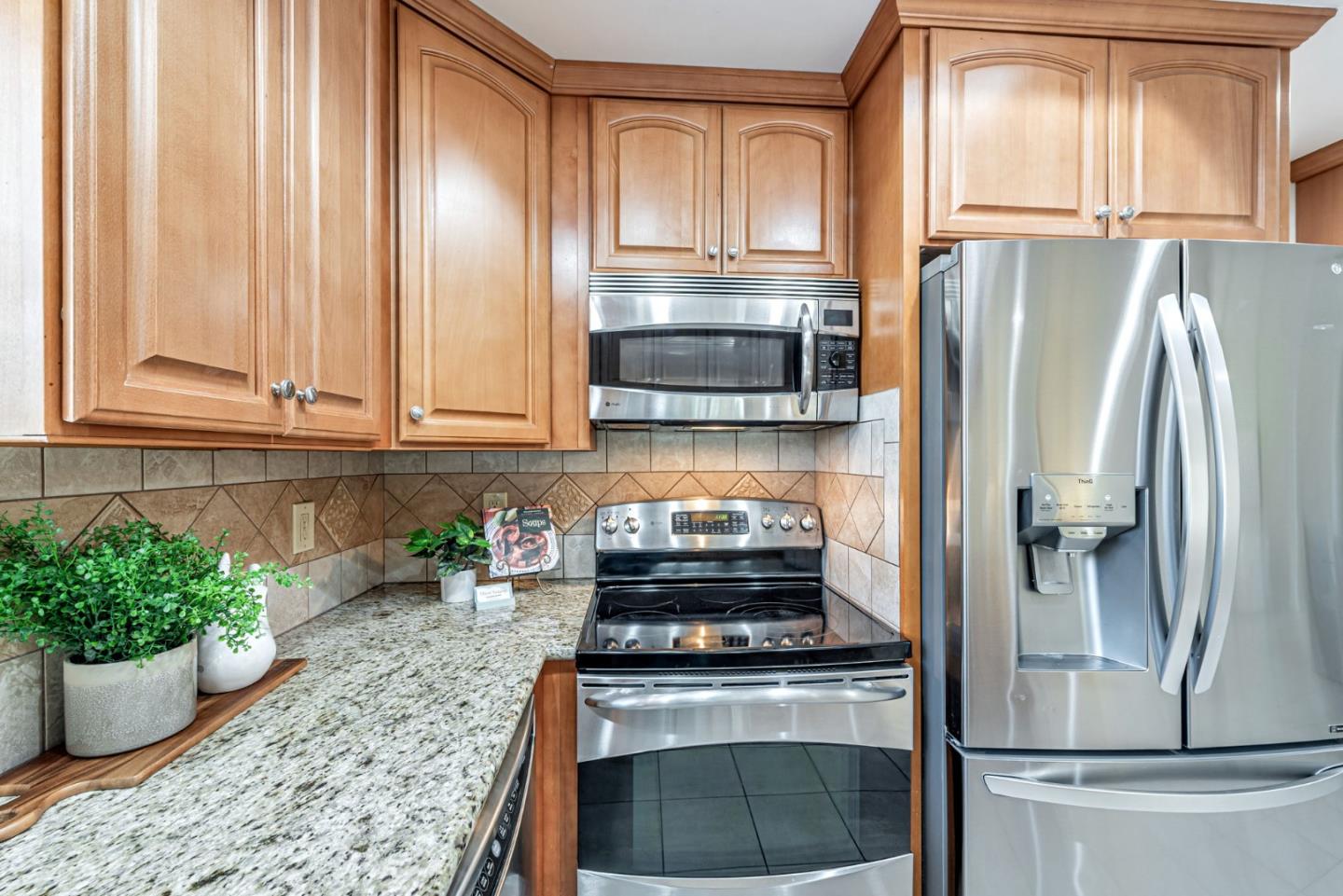 478 Northgate DR