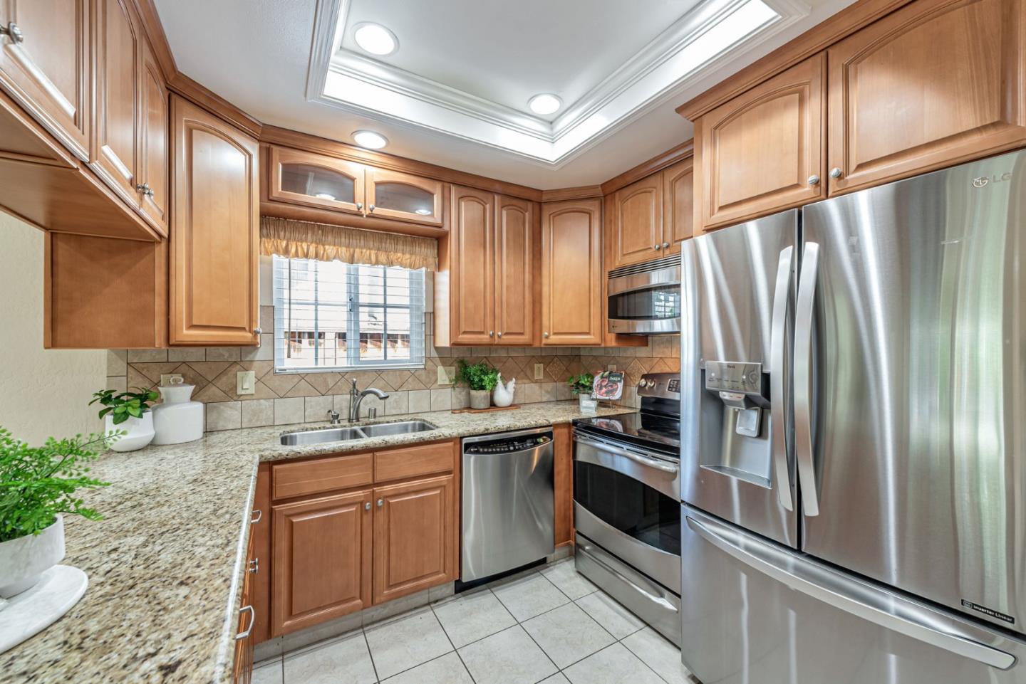 478 Northgate DR