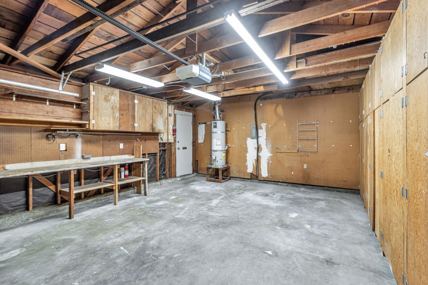 24836 Woodacre Avenue