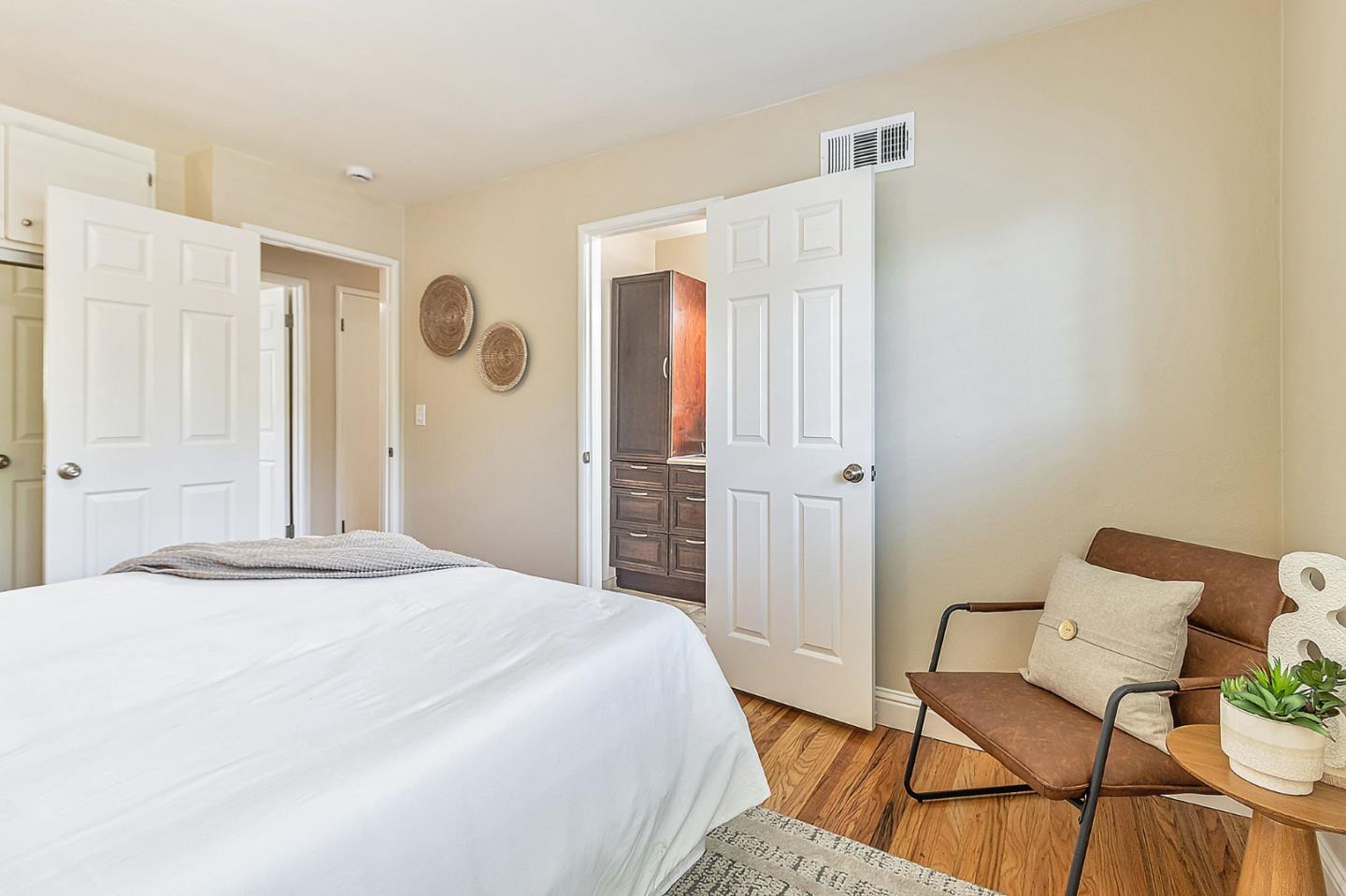 24836 Woodacre Avenue