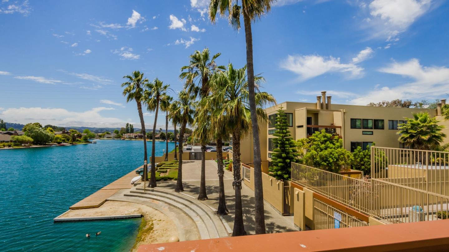 916 Beach Park Boulevard 65