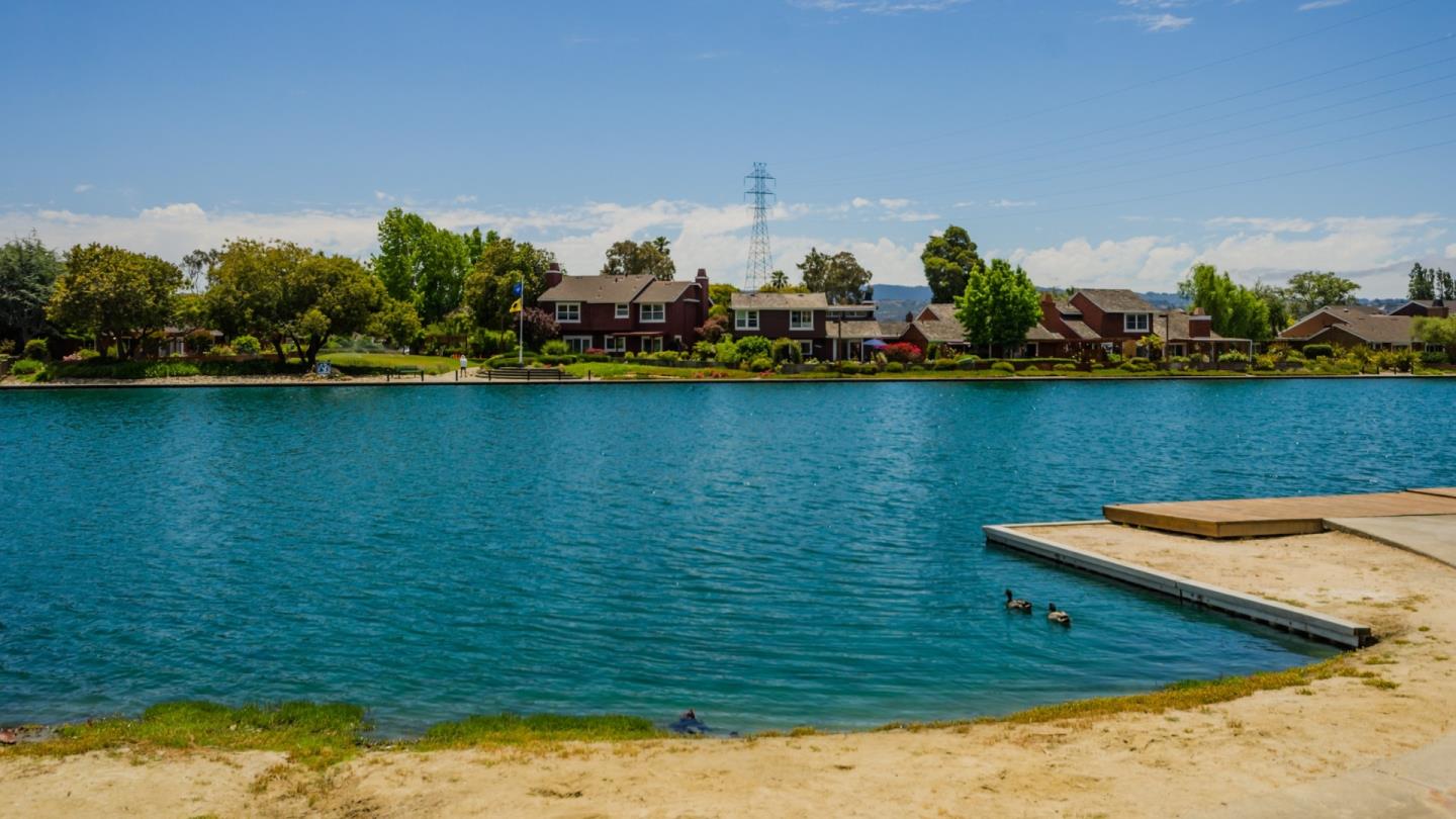 916 Beach Park Boulevard 65