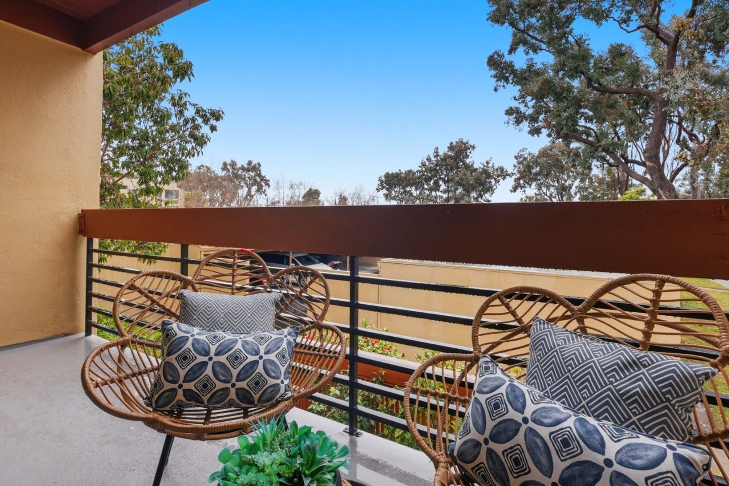 916 Beach Park Boulevard 65