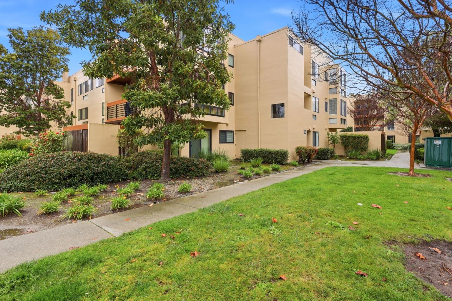 916 Beach Park Boulevard 65