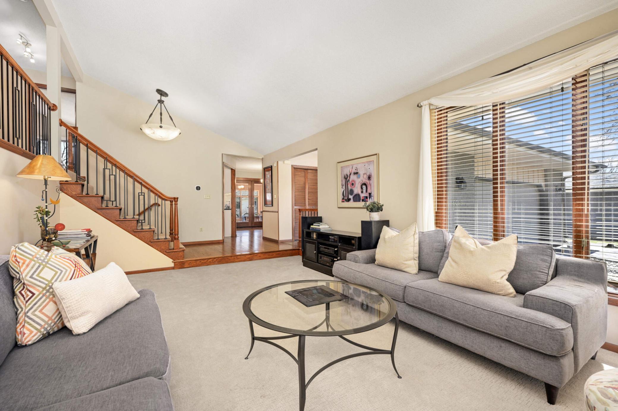 6015 View Lane
