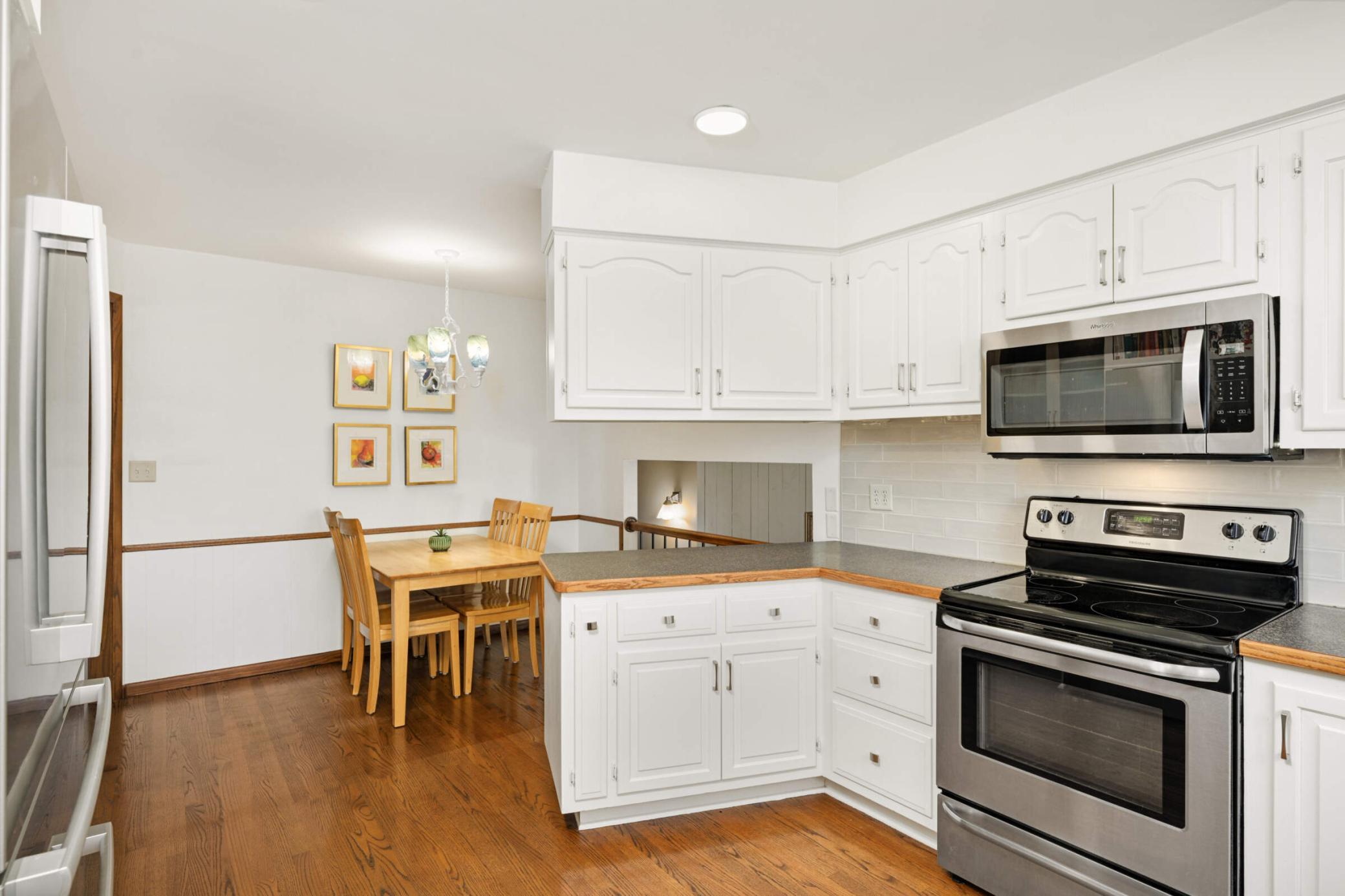 6015 View Lane