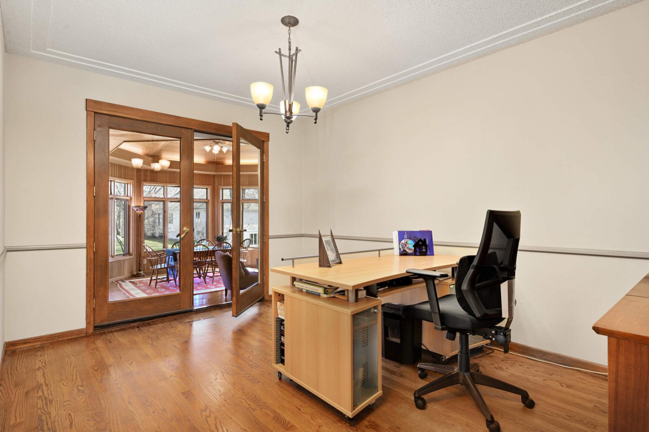 6015 View Lane