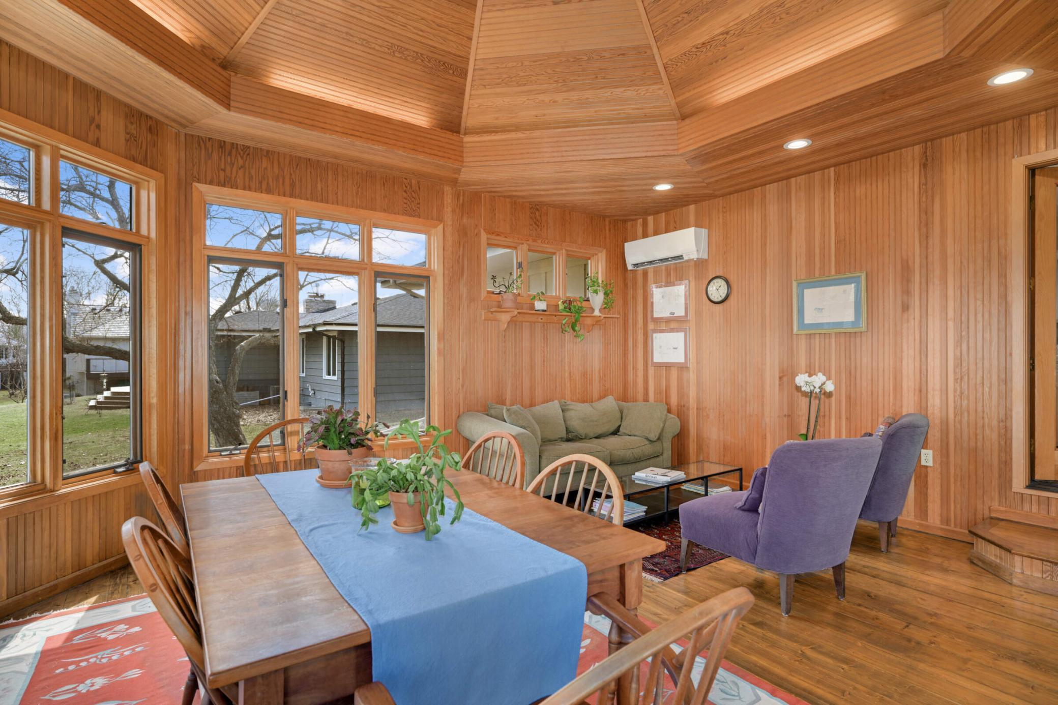 6015 View Lane