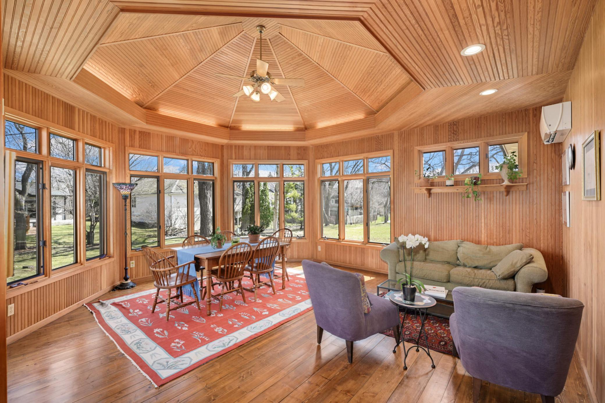 6015 View Lane