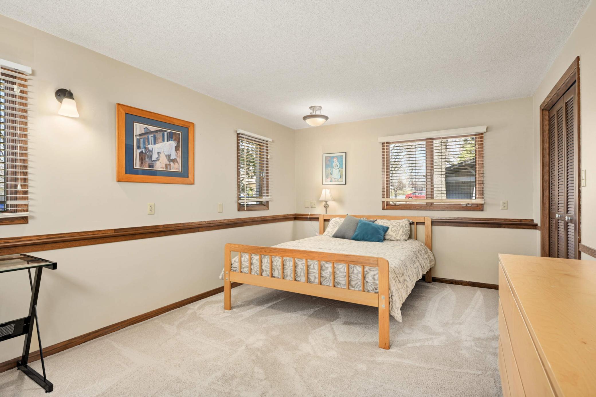 6015 View Lane