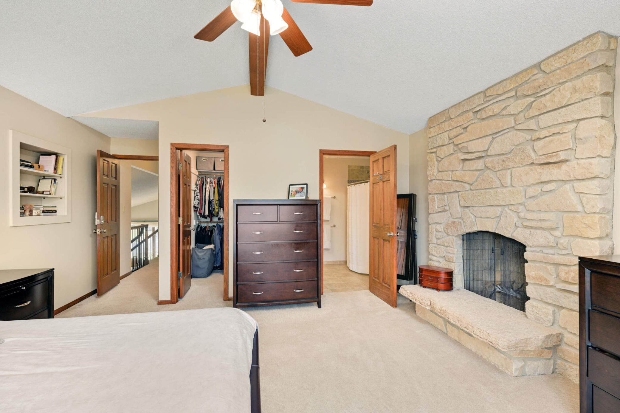 6015 View Lane