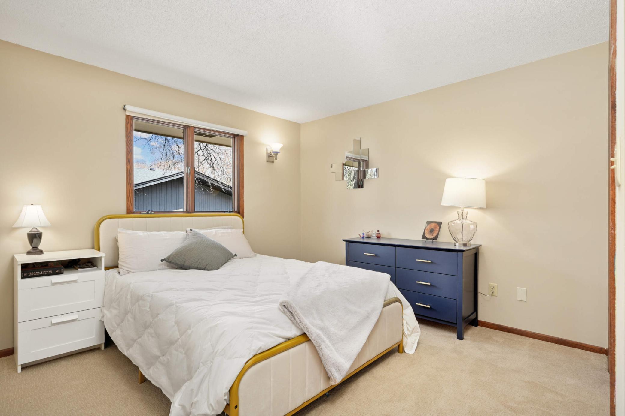 6015 View Lane