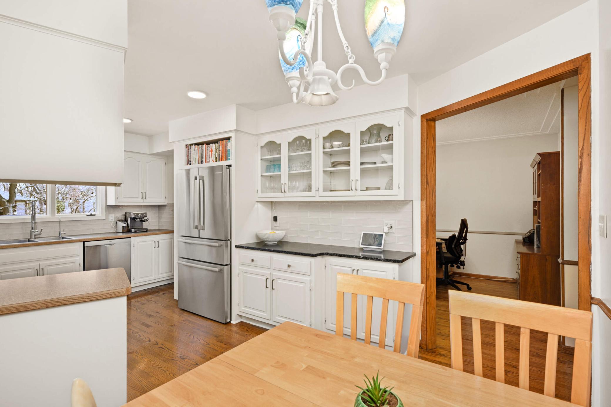 6015 View Lane