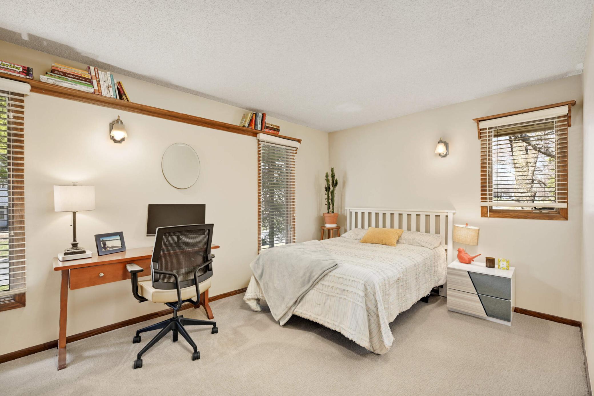 6015 View Lane
