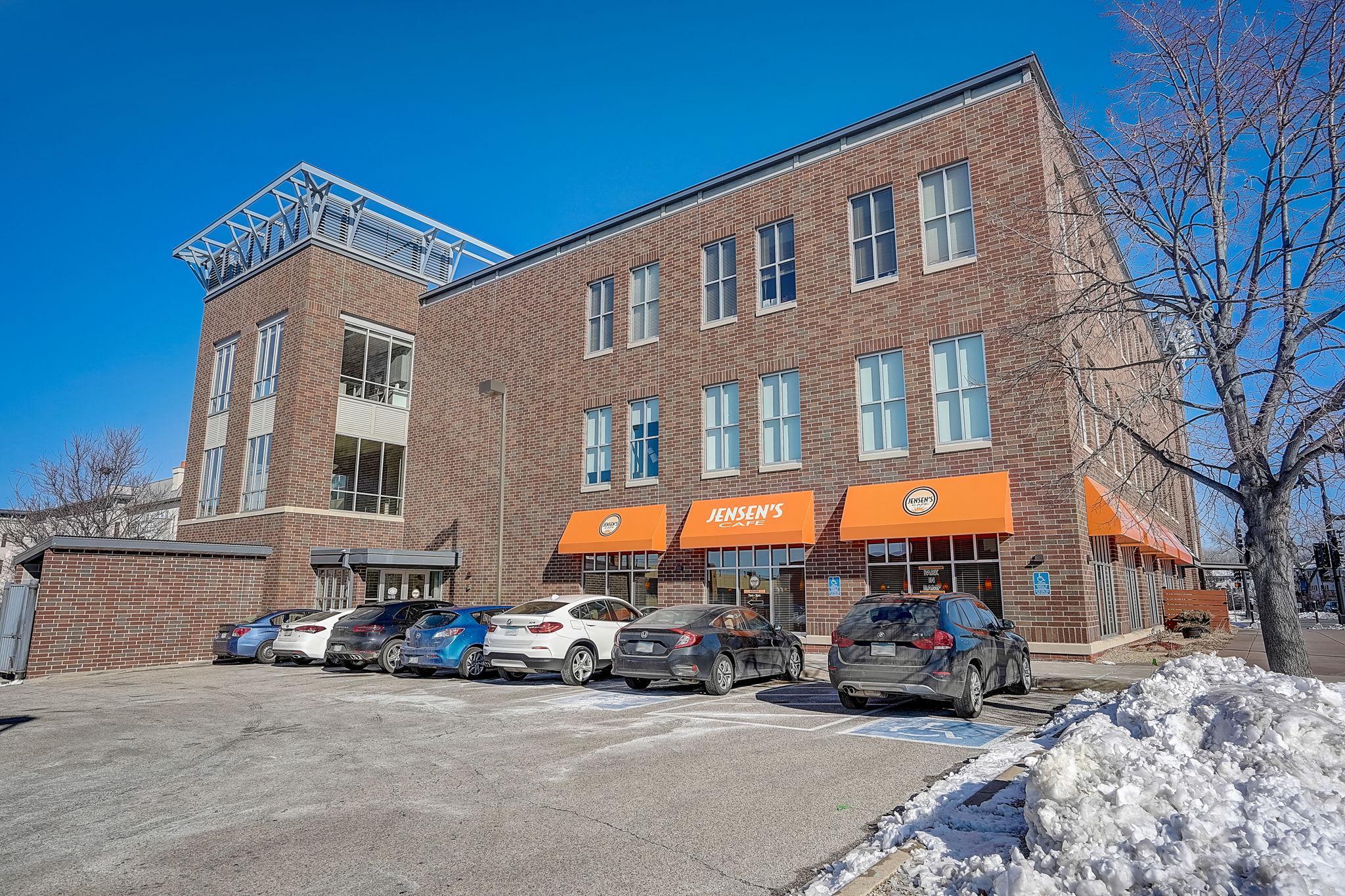 401 E Burnsville Parkway Unit: 305