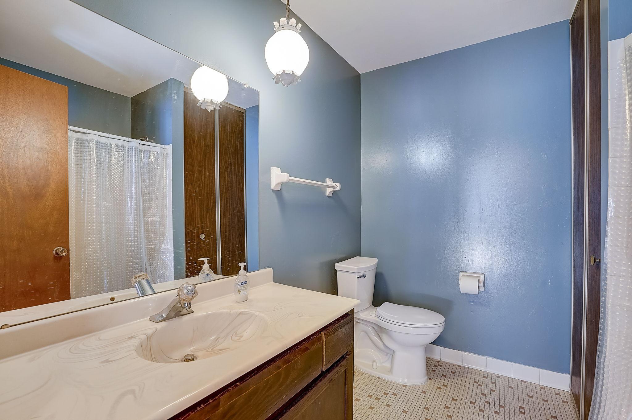 401 E Burnsville Parkway Unit: 305