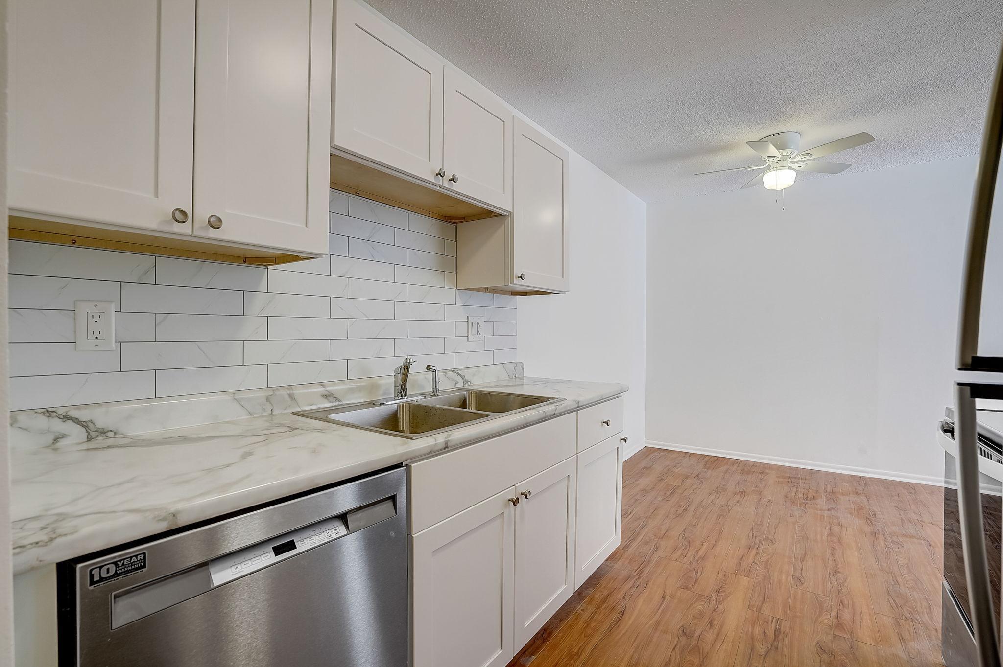 401 E Burnsville Parkway Unit: 305