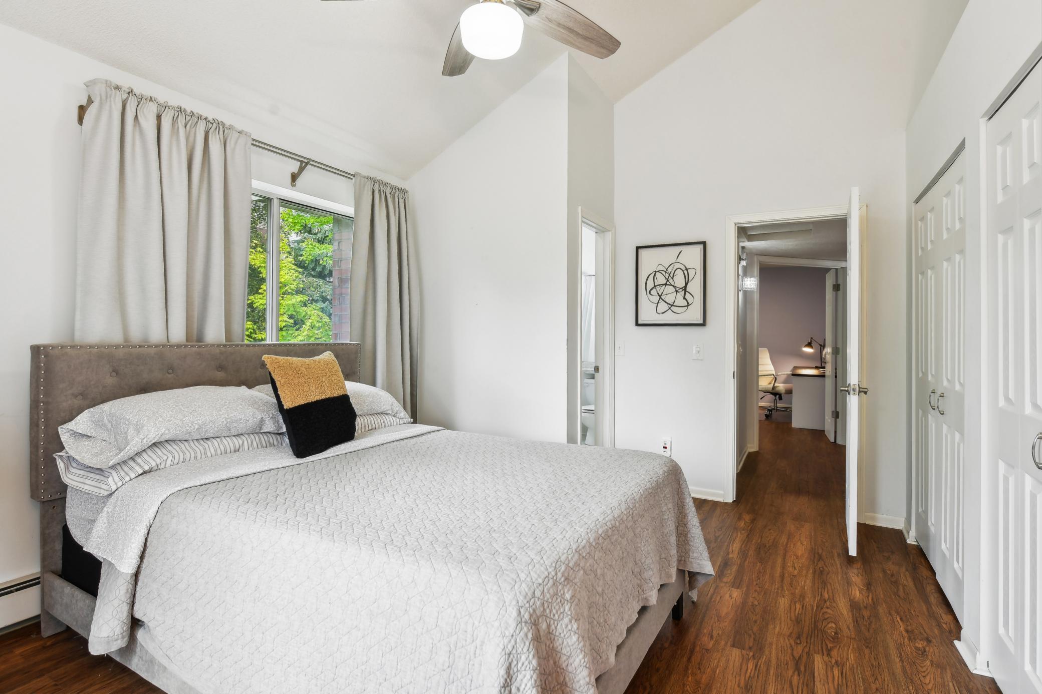 7520 Edinborough Way Unit: 2312