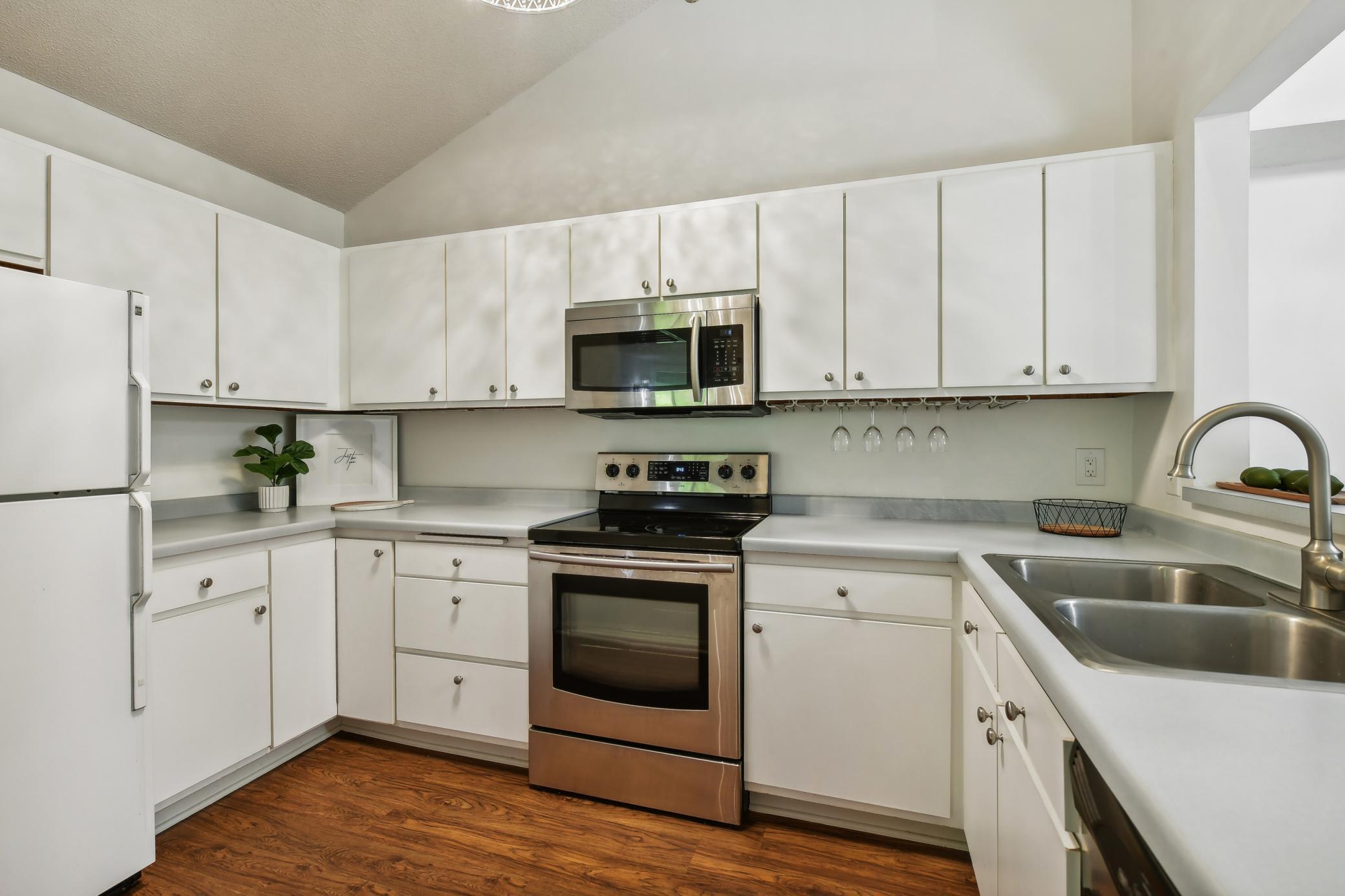 7520 Edinborough Way Unit: 2312