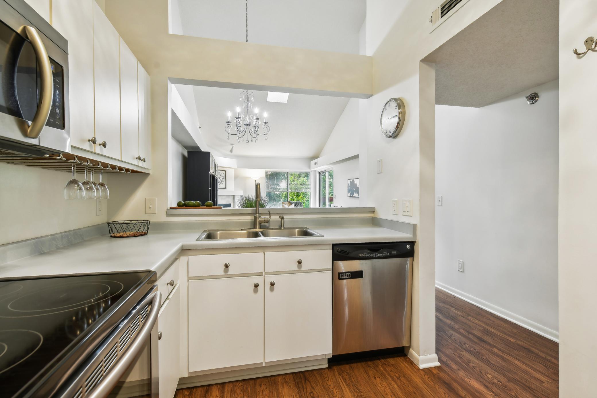 7520 Edinborough Way Unit: 2312