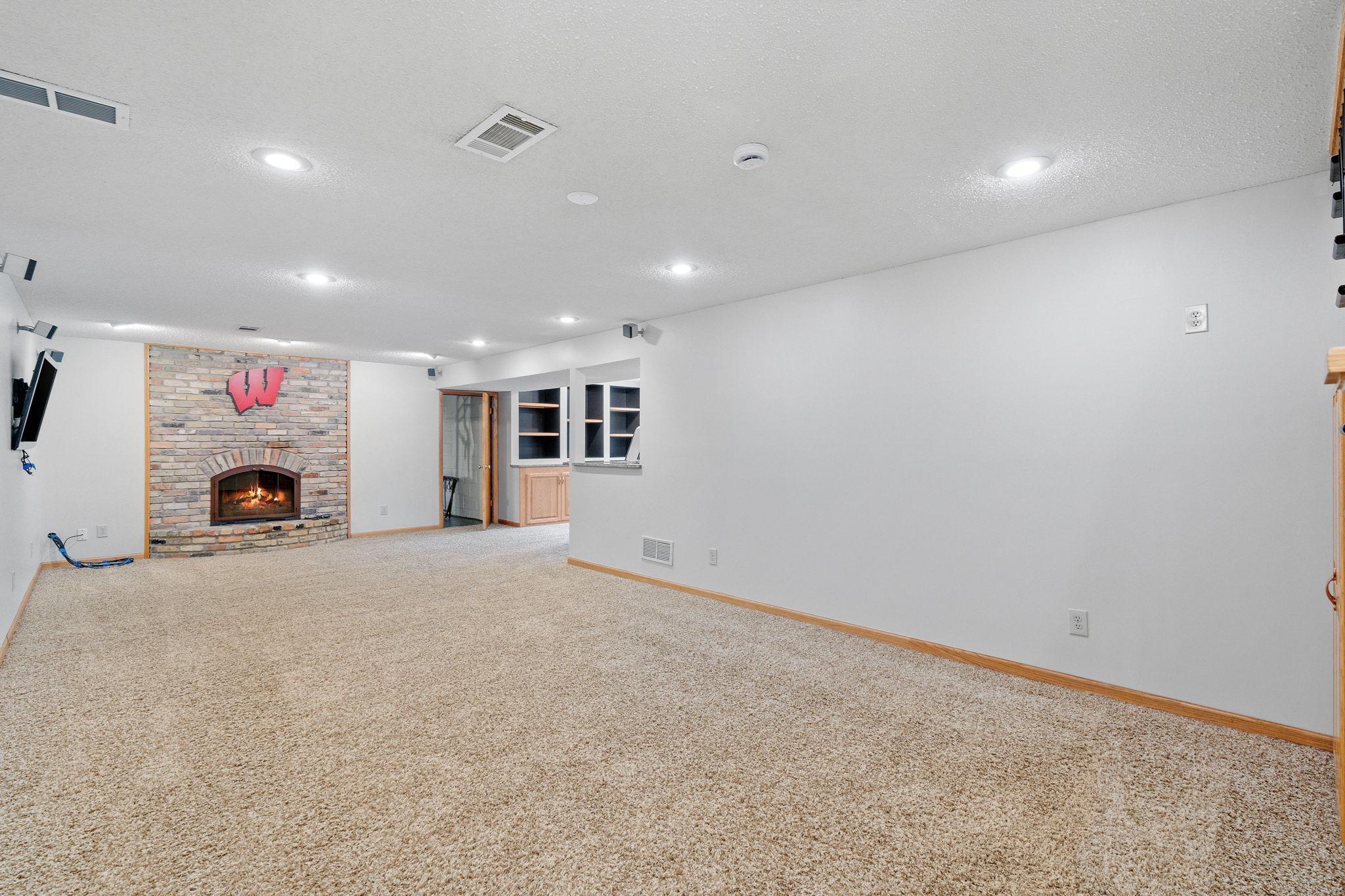6919 Rosemary Road