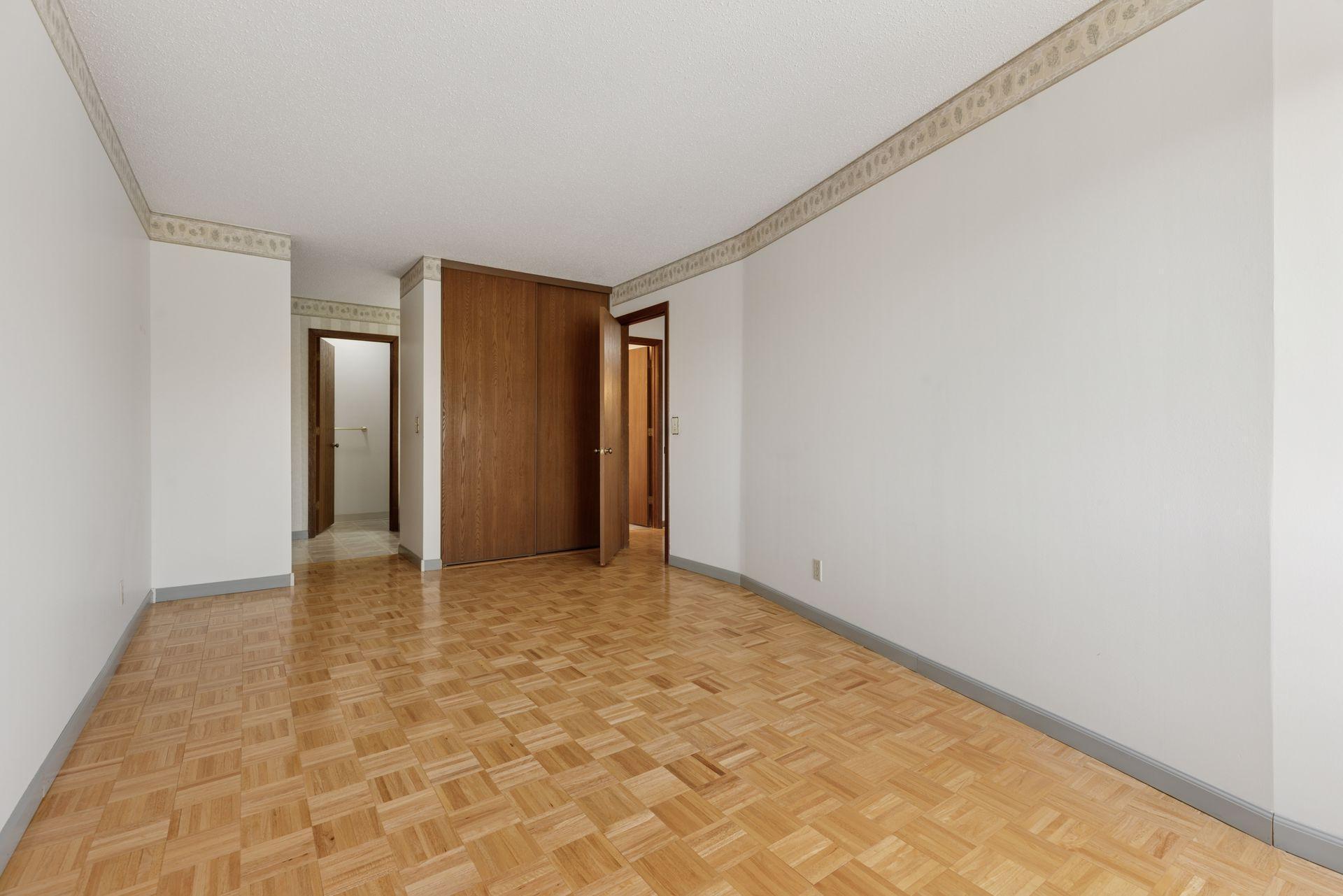 5697 Green Circle Drive Unit: 219