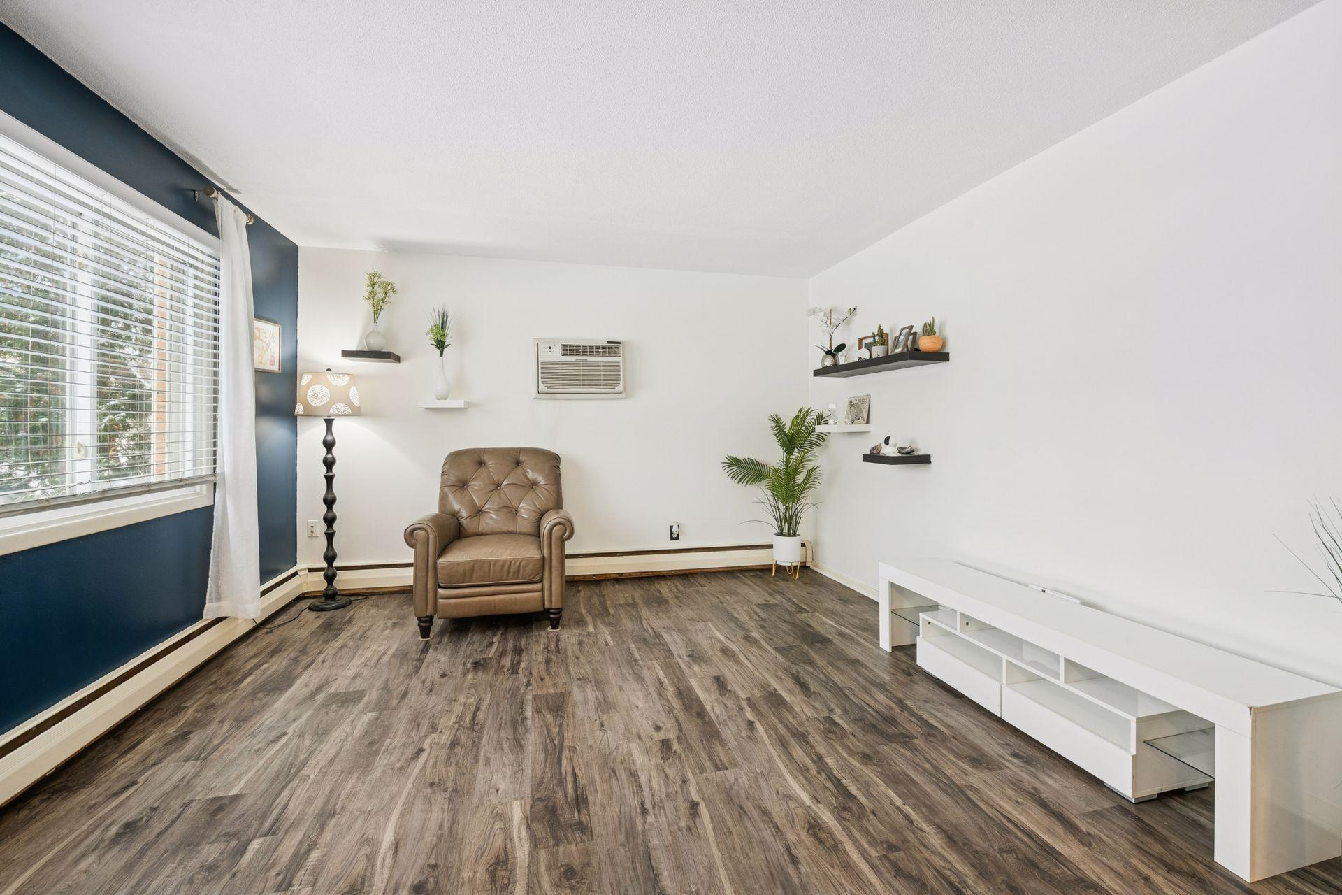 3237 15th Avenue S Unit: 21