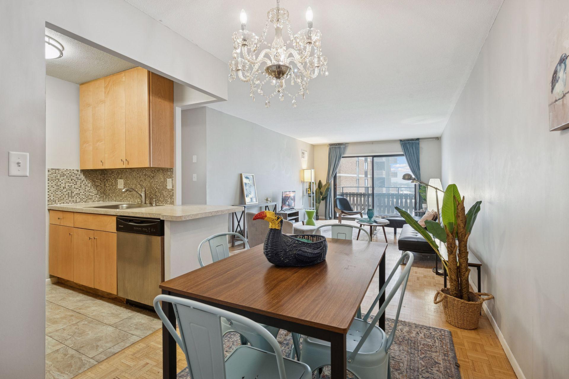 400 Groveland Avenue Unit: 910