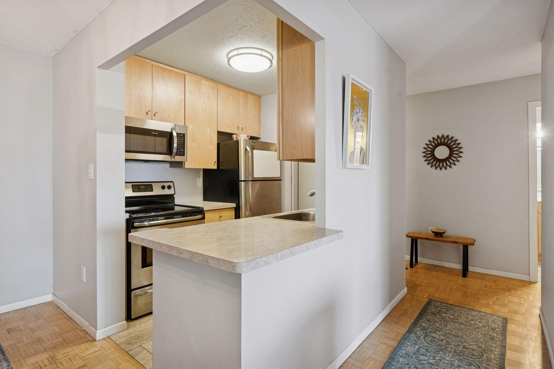 400 Groveland Avenue Unit: 910