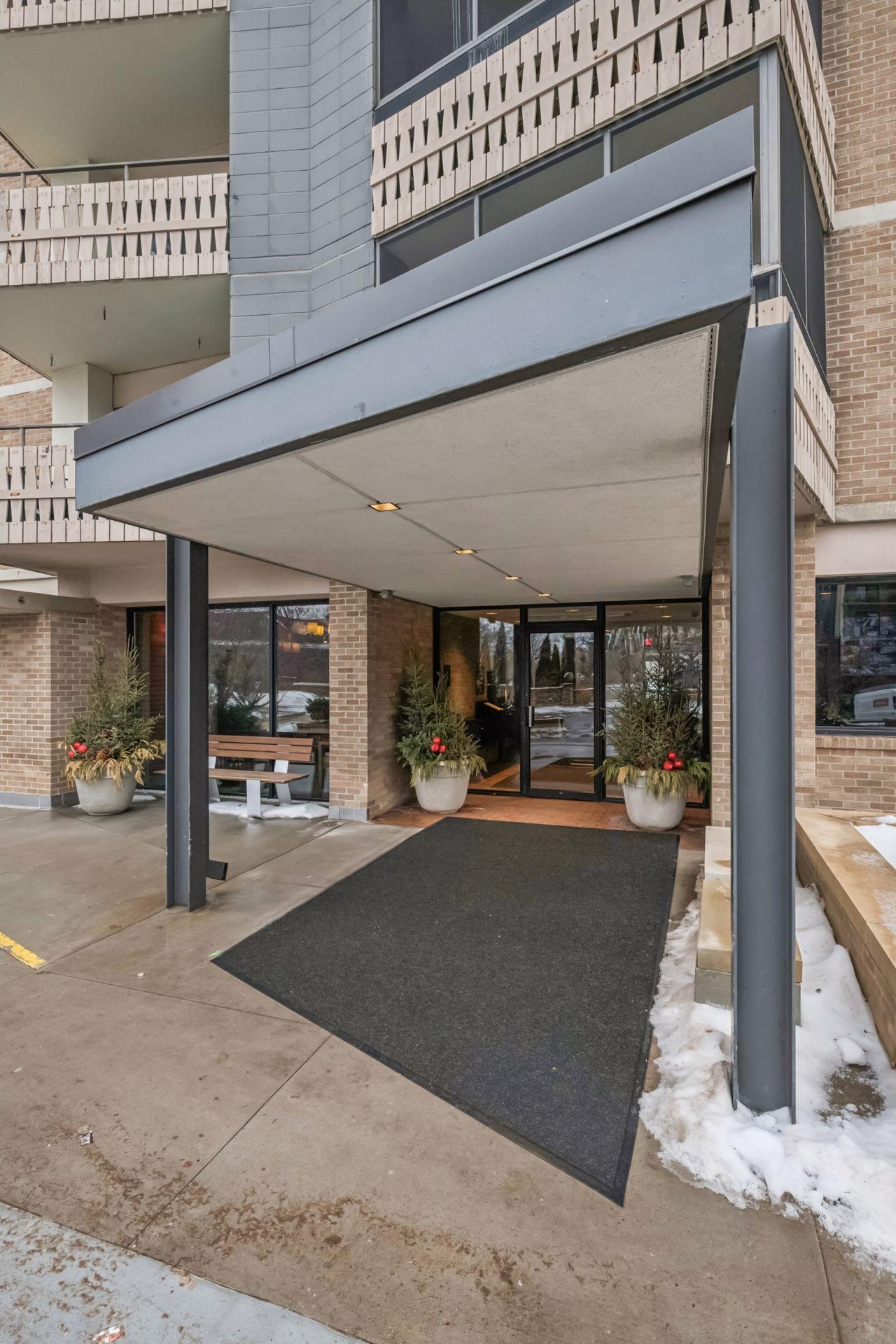 400 Groveland Avenue Unit: 910