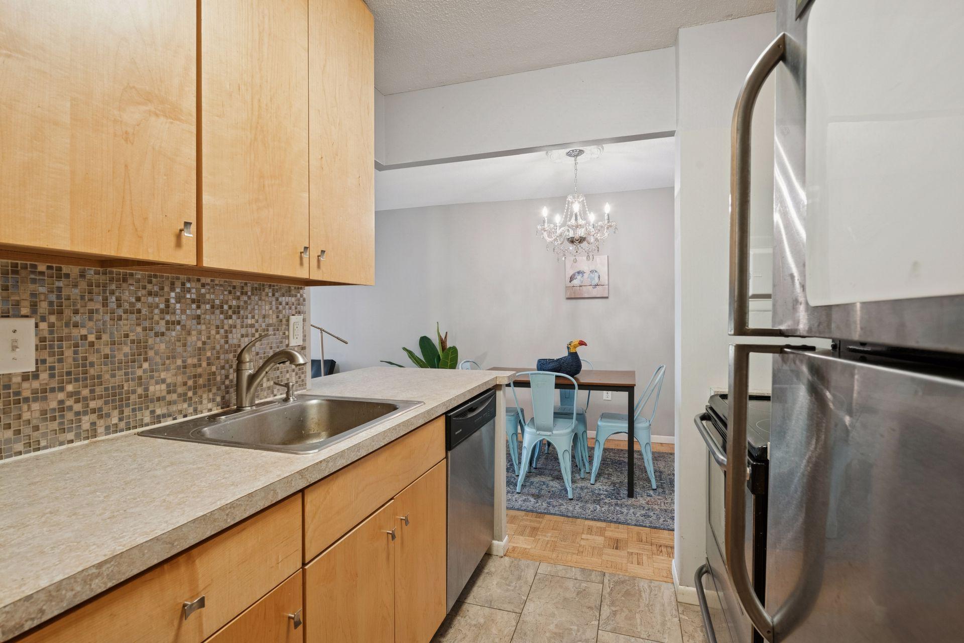 400 Groveland Avenue Unit: 910