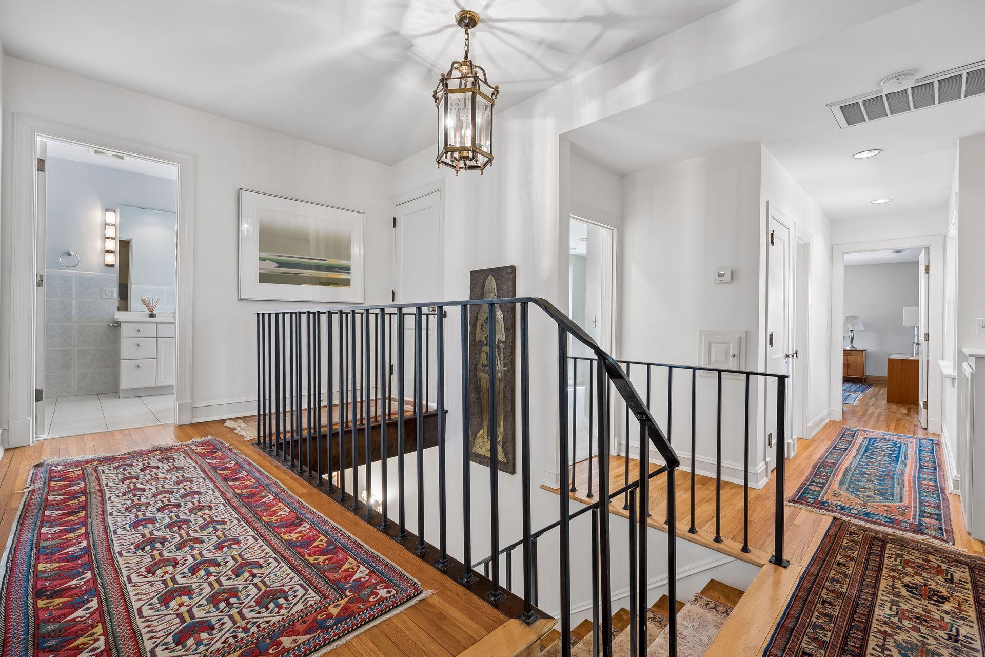 306 W Minnehaha Parkway