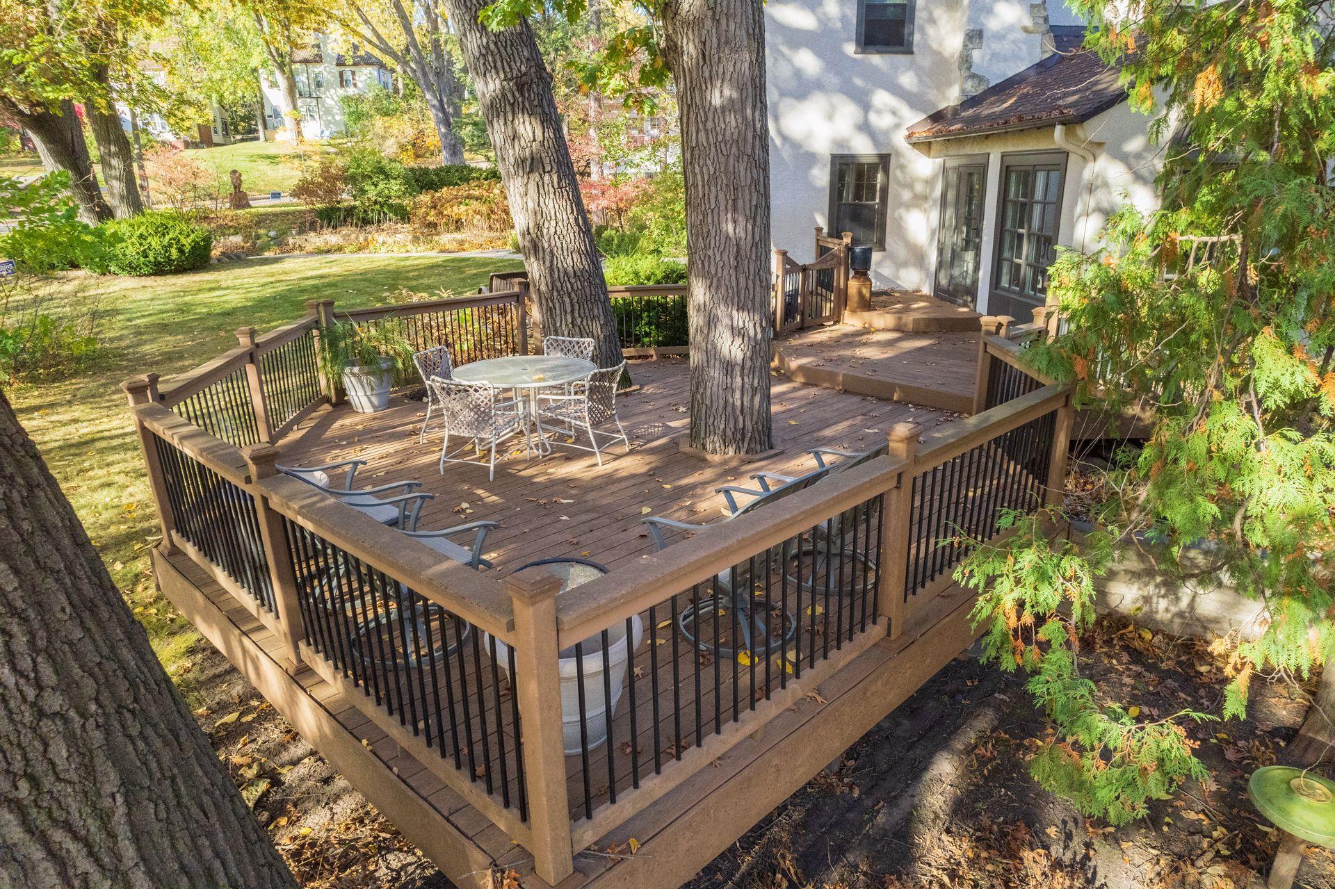 306 W Minnehaha Parkway