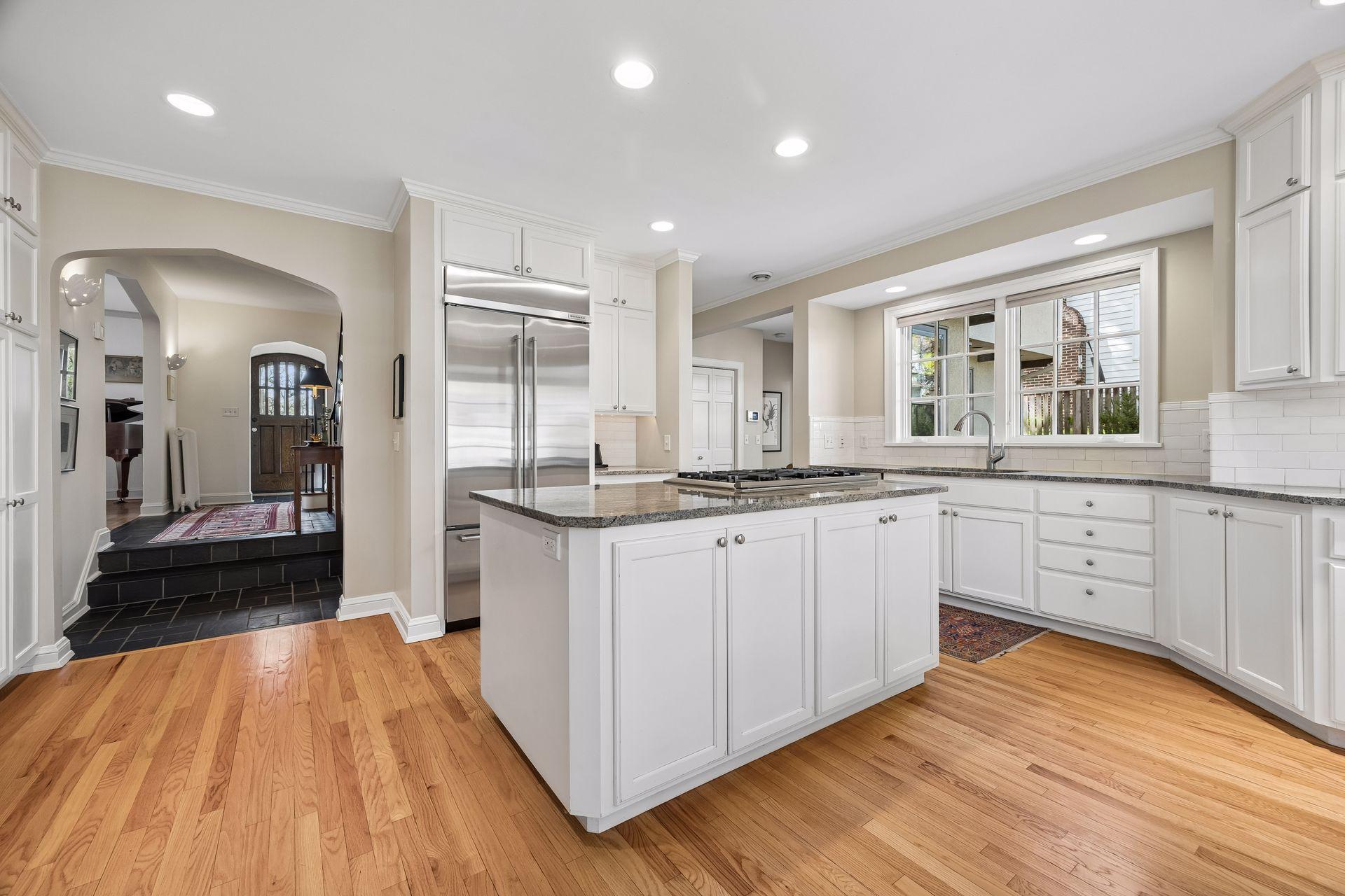 306 W Minnehaha Parkway