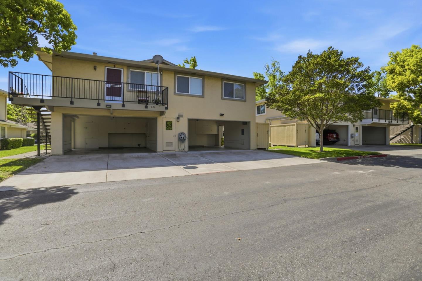 2301 Saidel Drive 3