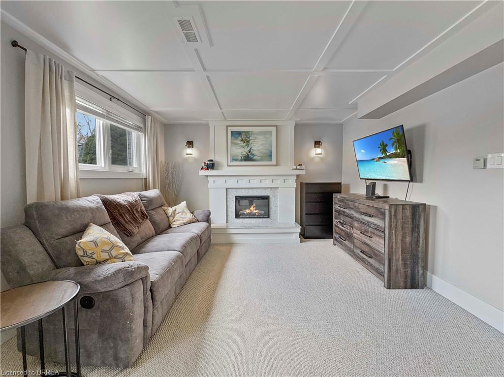 28 Dante Crescent