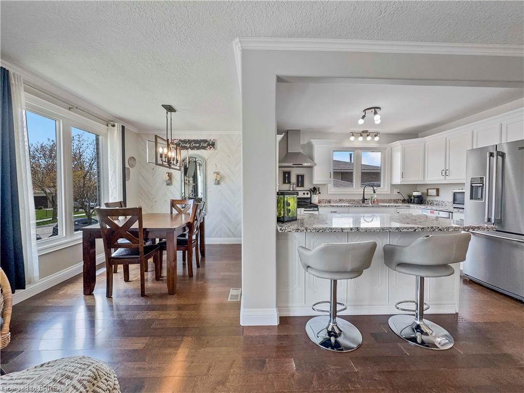 28 Dante Crescent