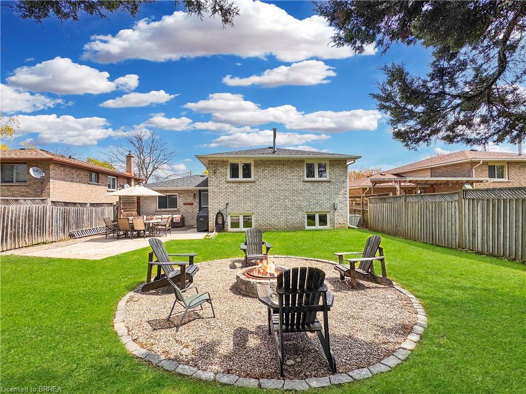 28 Dante Crescent