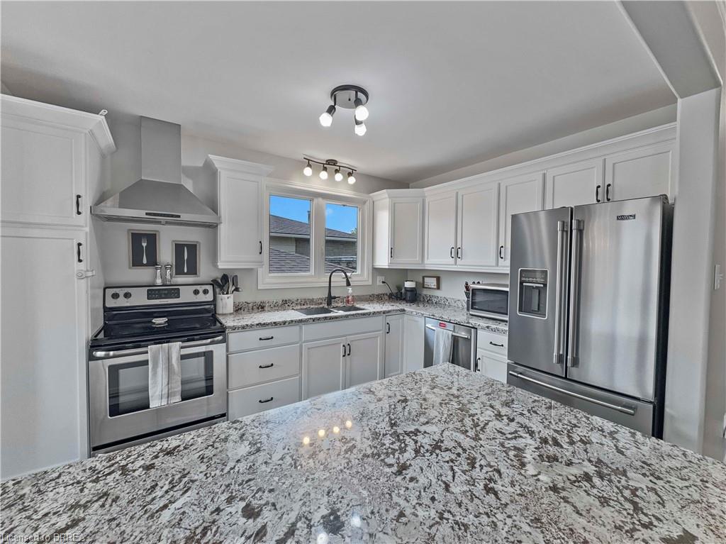 28 Dante Crescent