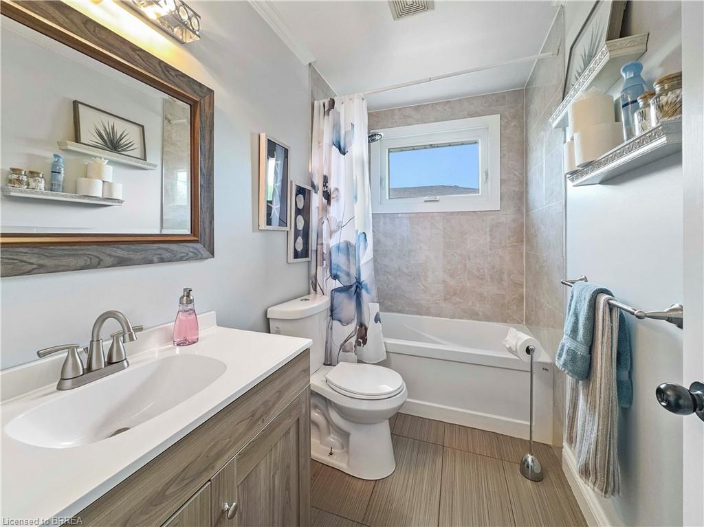 28 Dante Crescent