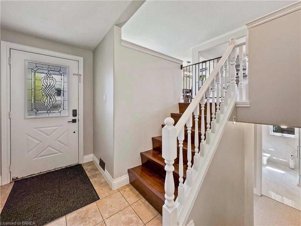 28 Dante Crescent