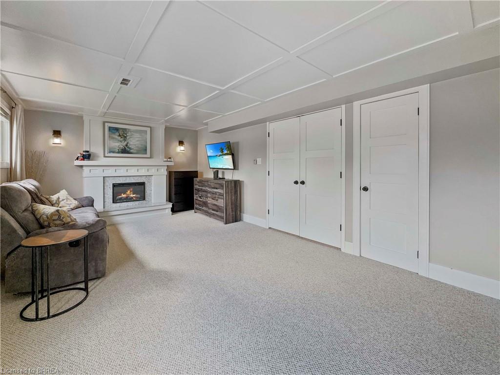 28 Dante Crescent